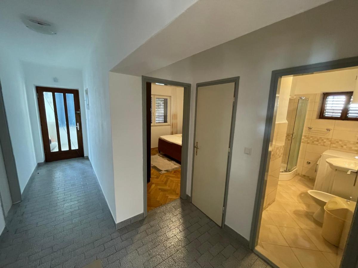 Apartment Mlija Omiš Buitenkant foto
