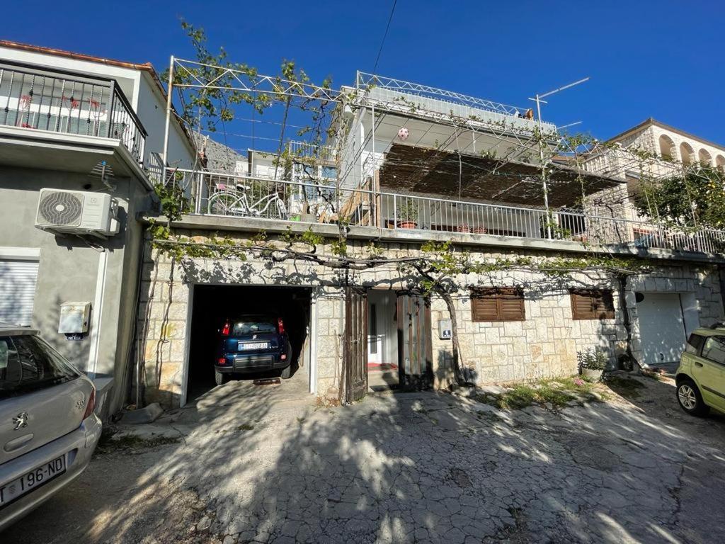 Apartment Mlija Omiš Buitenkant foto
